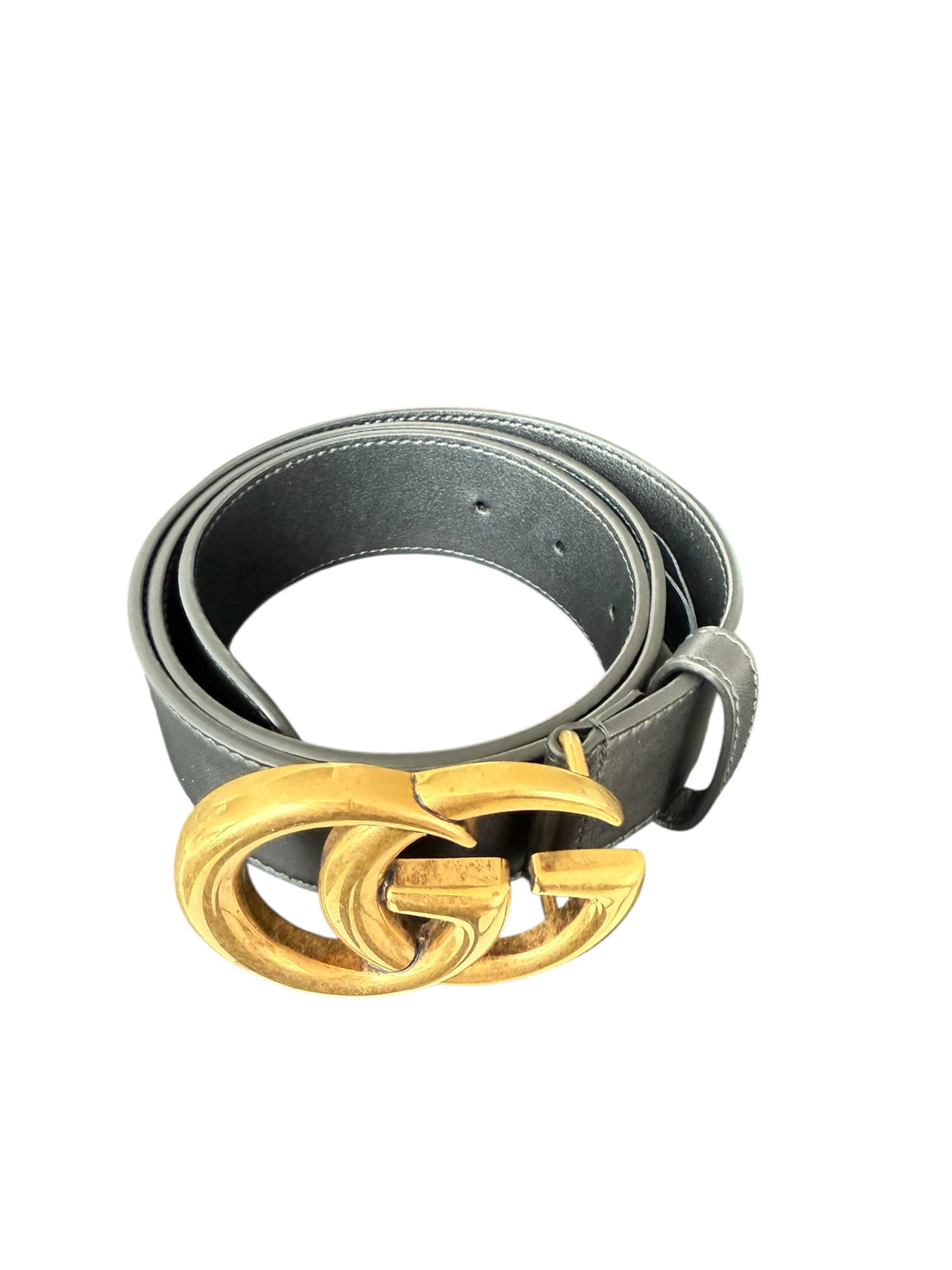 Breiter schwarzer GG Marmont Gürtel mit GG Schnalle in Antikgold.