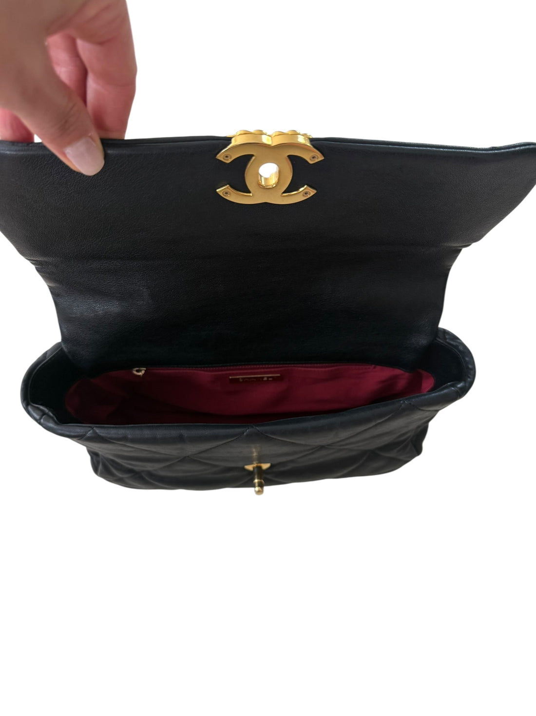 Chanel 19 aus schwarzem Lammleder Medium