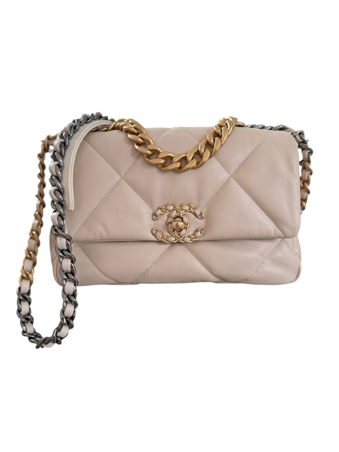Chanel 19 small in lightbeige aus Lammleder