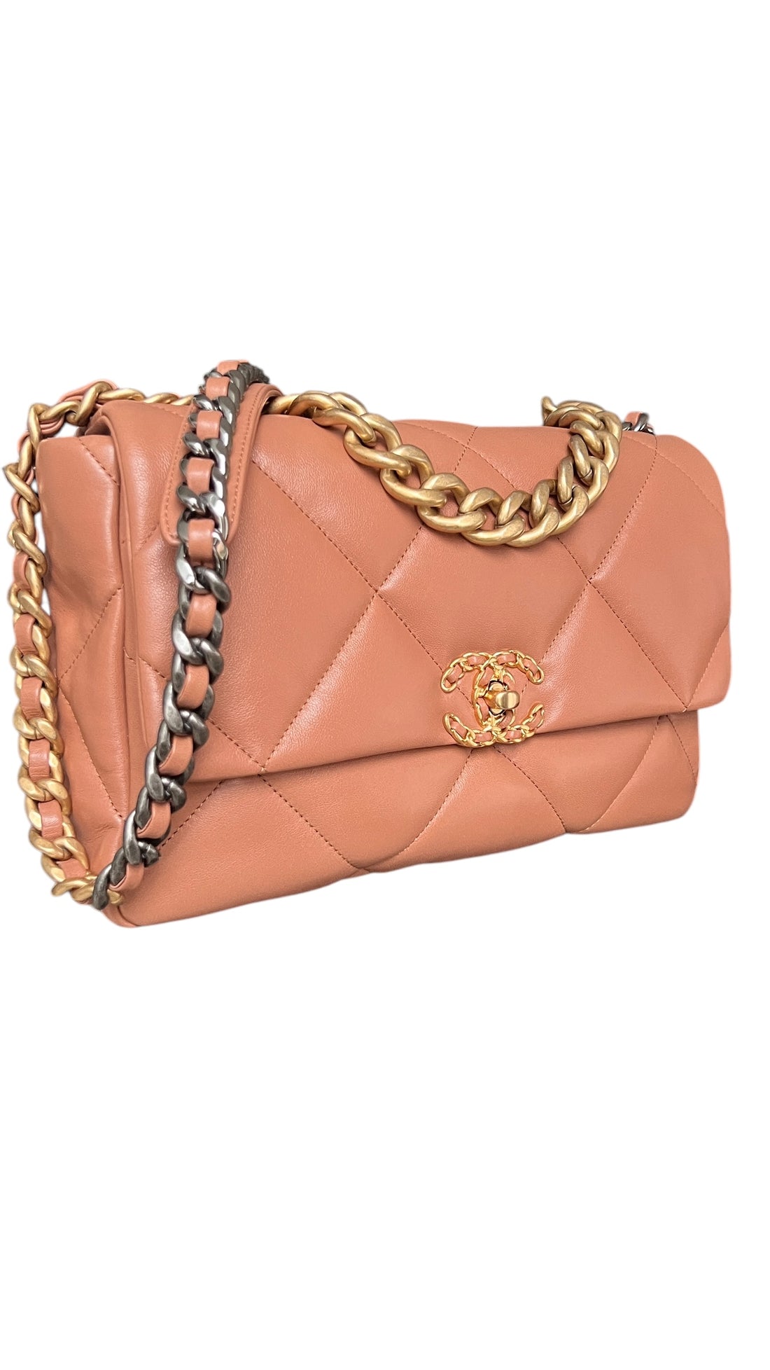 Chanel 19 aus feinstem Lammleder in der Farbe Caramel