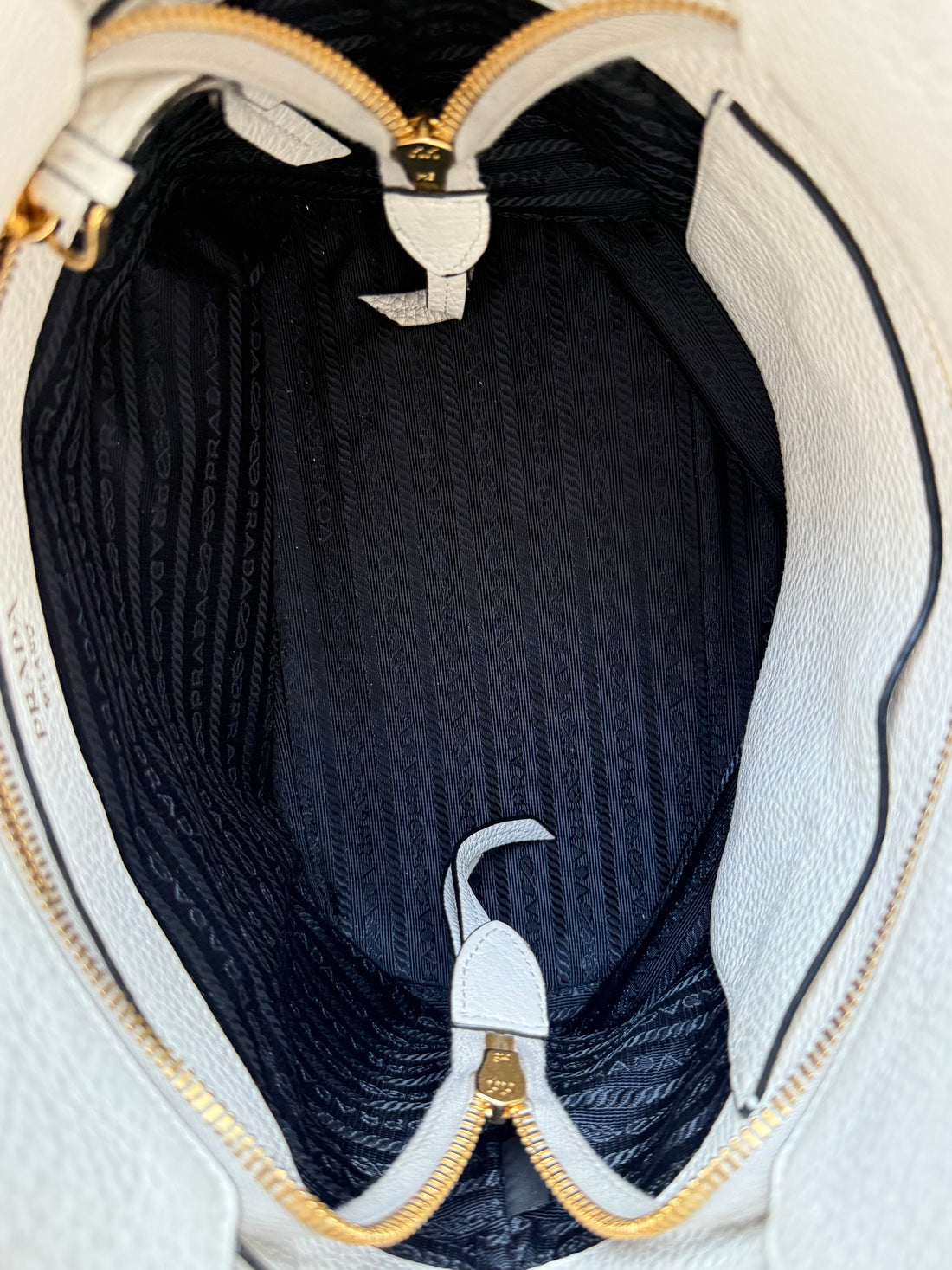Prada Bucket Bag Phoenix Vitello