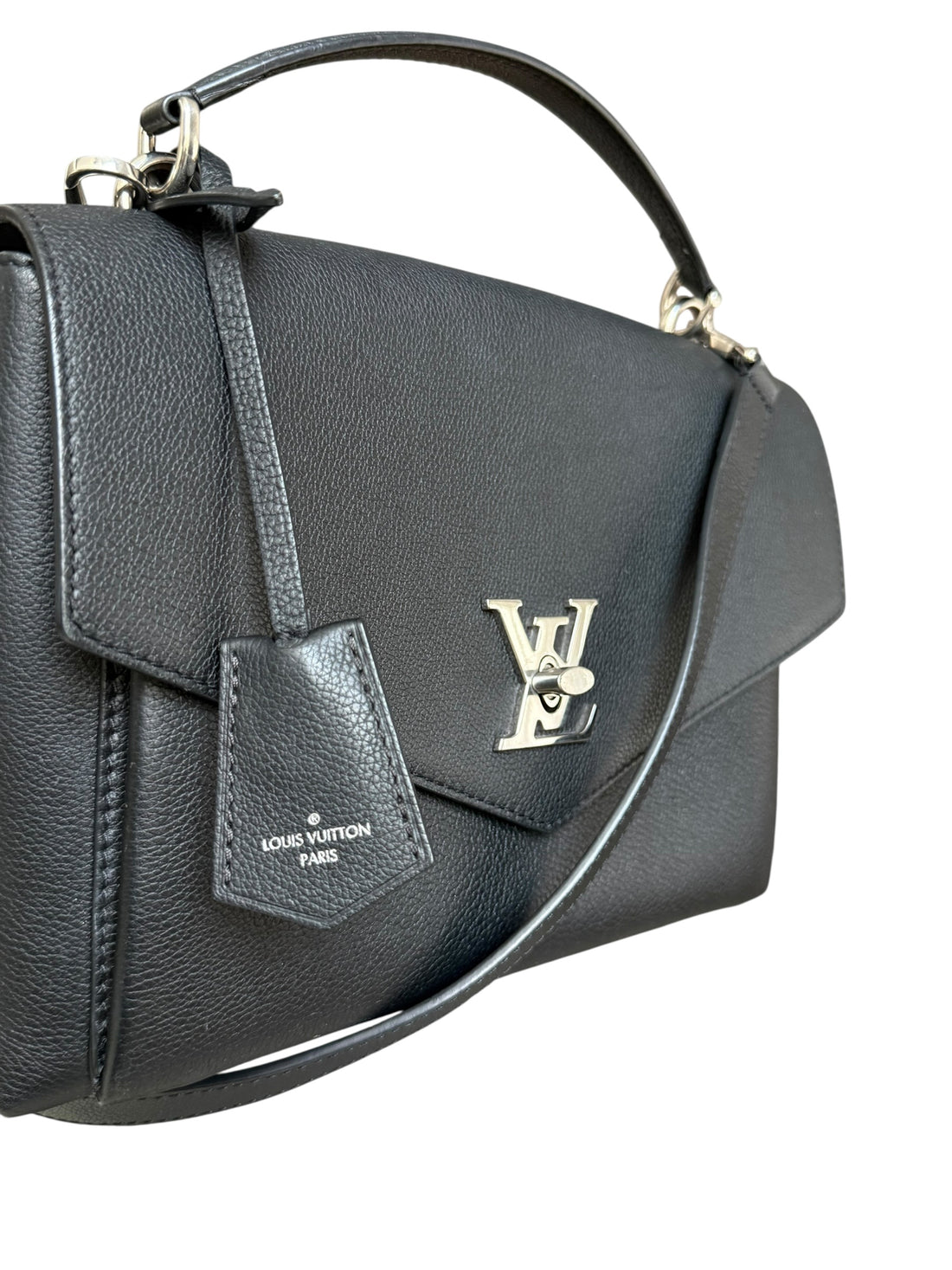 Louis Vuitton My LockMe aus genarbtem schwarzem Kalbsleder mit abnehm- und verstellbarem Schulterriemen