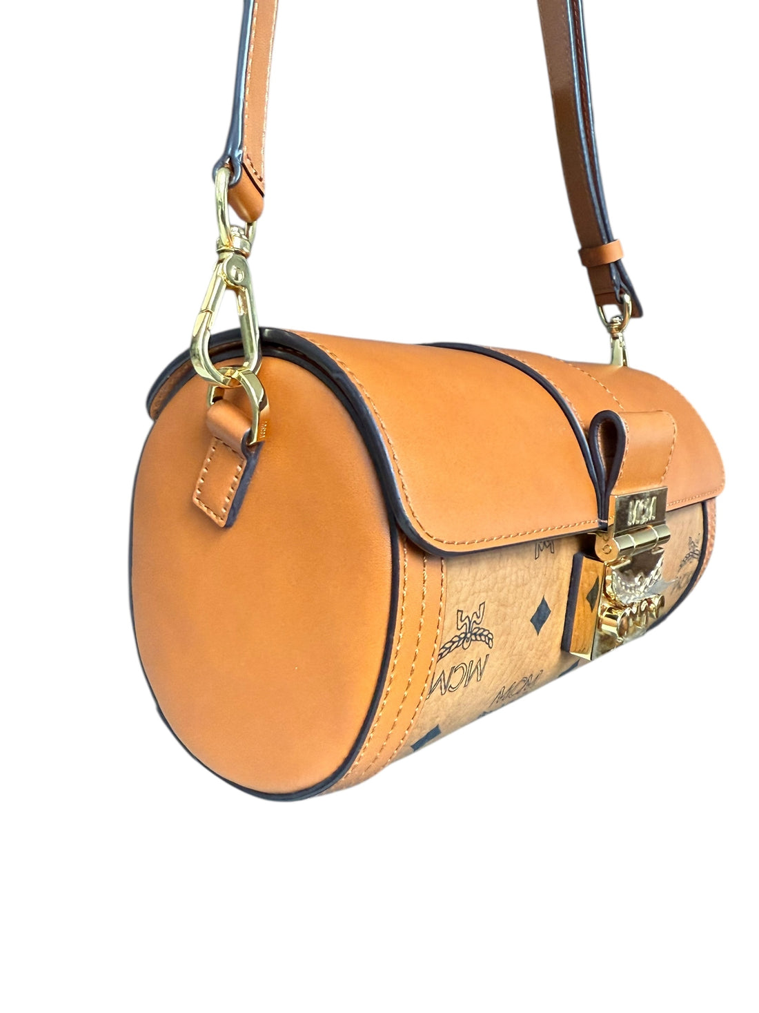 MCM Small Tracy Visetos Zylinder-Umhängetasche in Cognac-braunem beschichtetem Canvas und Leder.