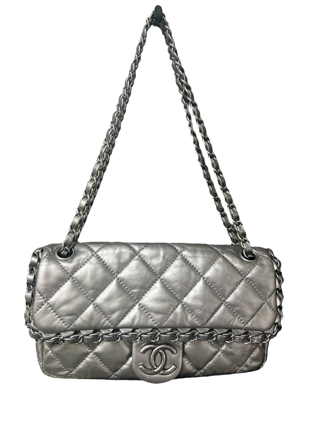 Chanel Classic Flap Bag around chain