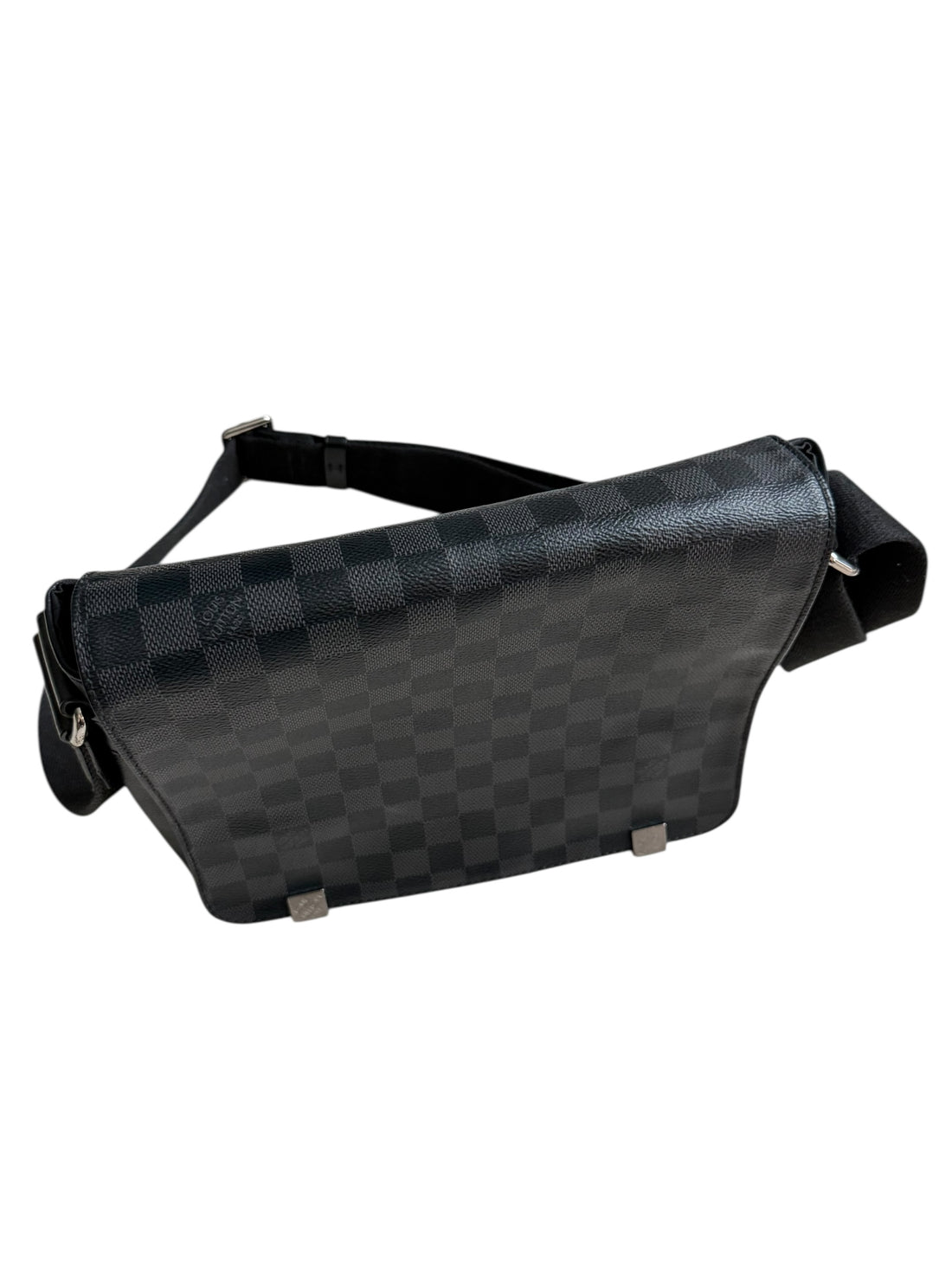 Louis Vuitton District in Damier Graphite mit verstellbarem Schulterriemen aus Jacquard.