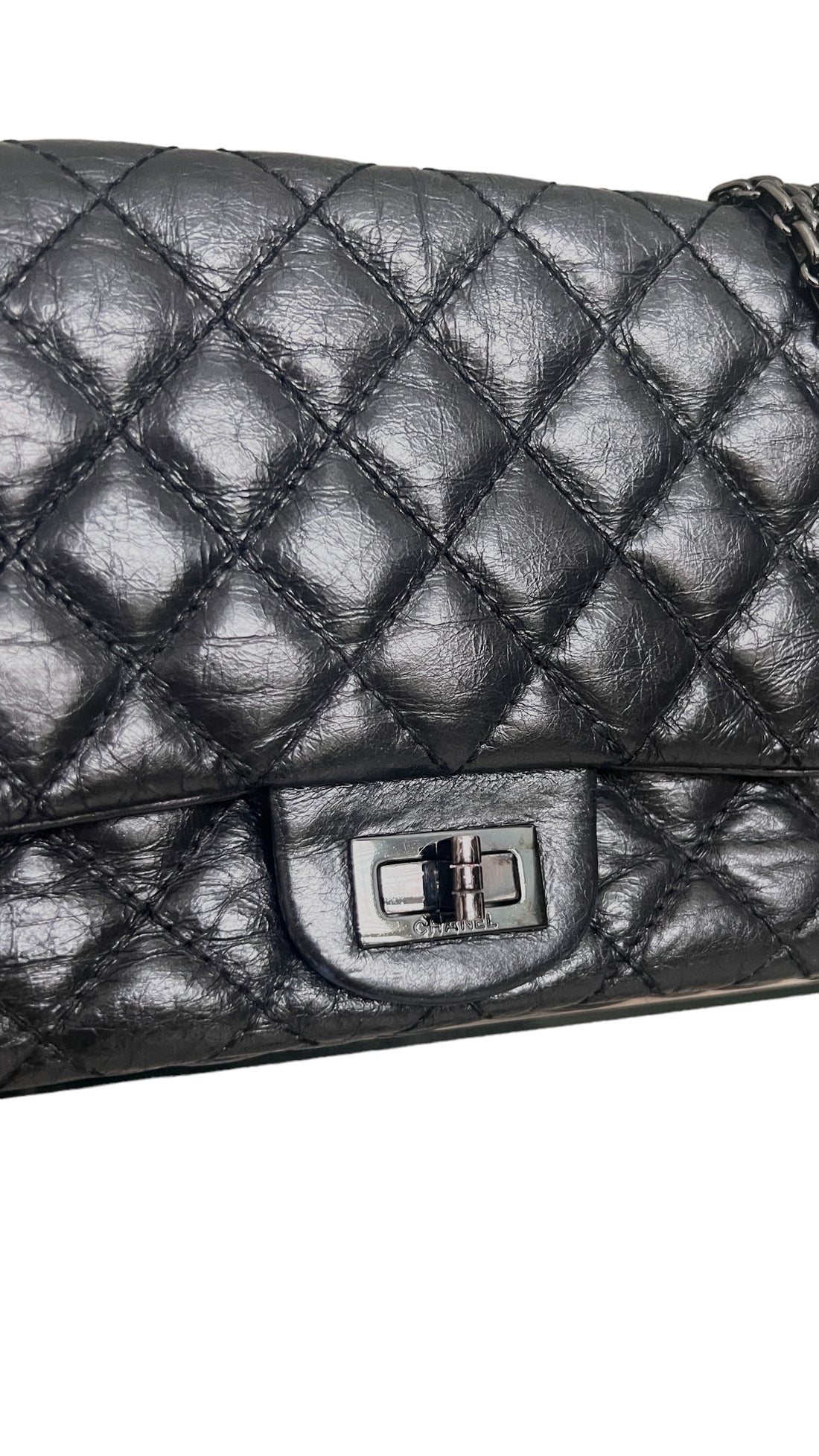 Chanel 2.55 aus schwarzem Kalbsleder in Daimant Steppung