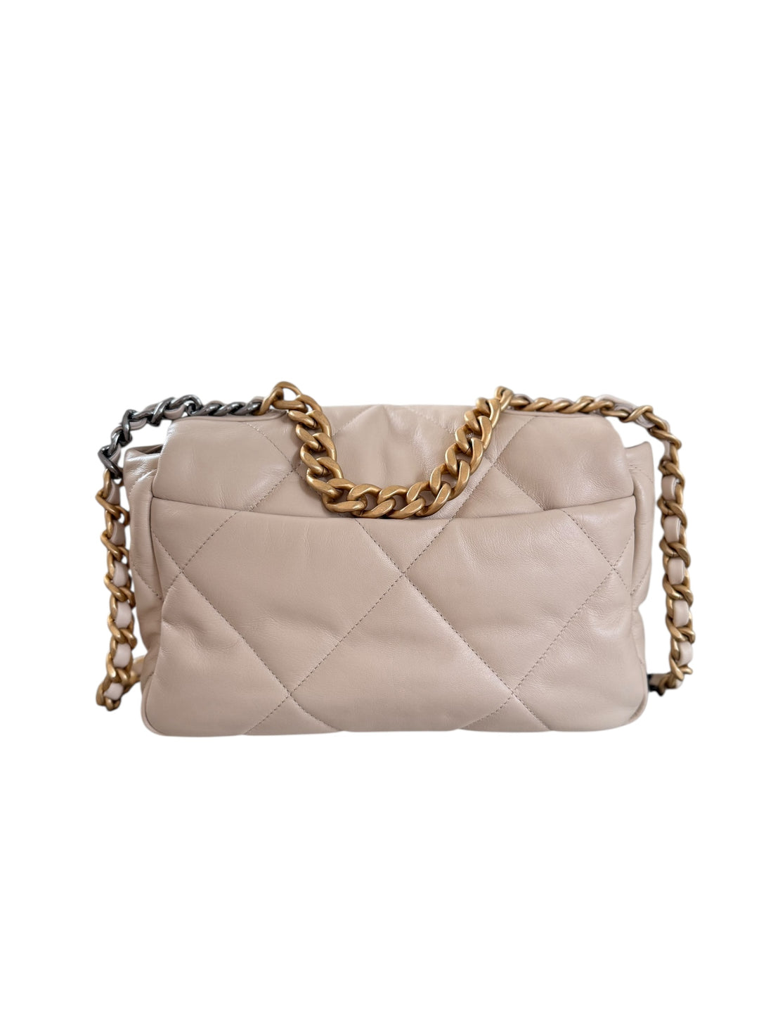 Chanel 19 small in lightbeige aus Lammleder