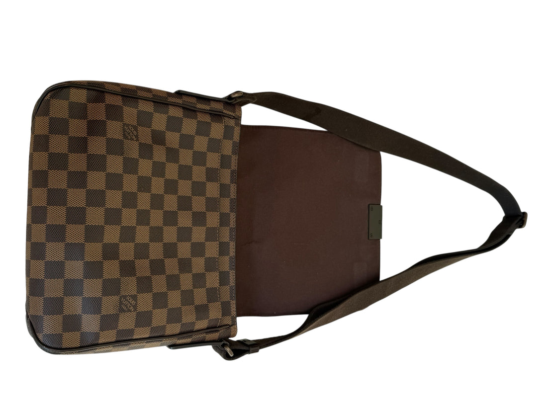 Louis Vuitton District in Damier Ebene