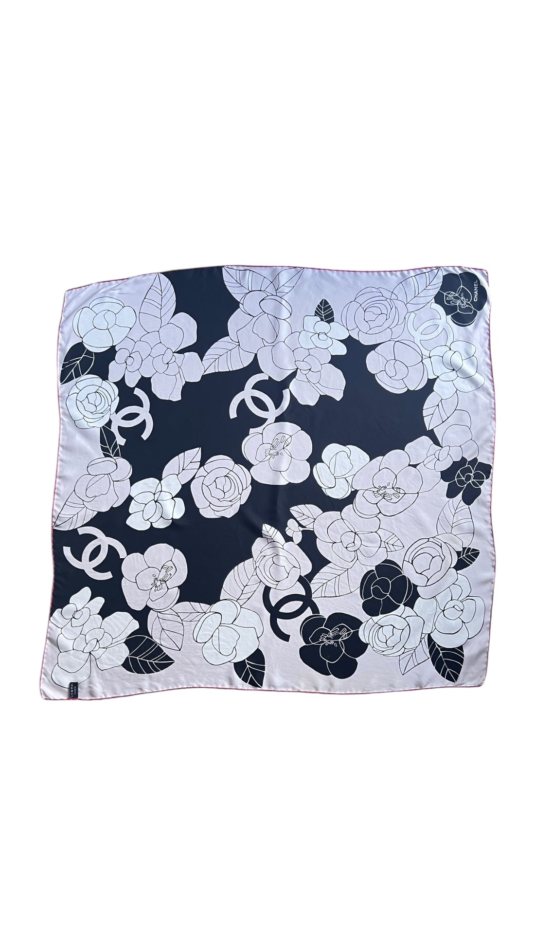 Chanel Camelia Foulard / Tuch