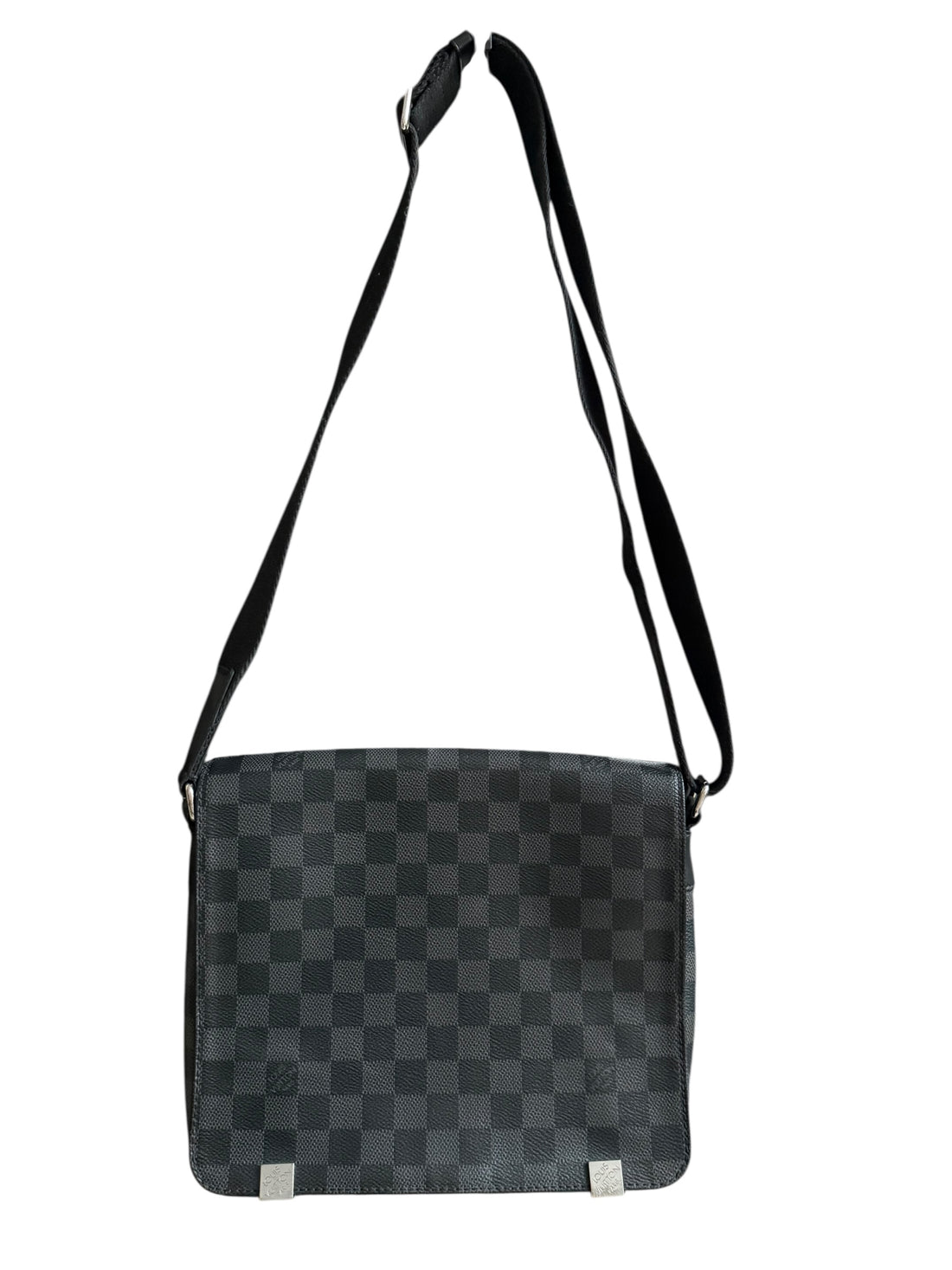 Louis Vuitton District in Damier Graphite mit verstellbarem Schulterriemen aus Jacquard.
