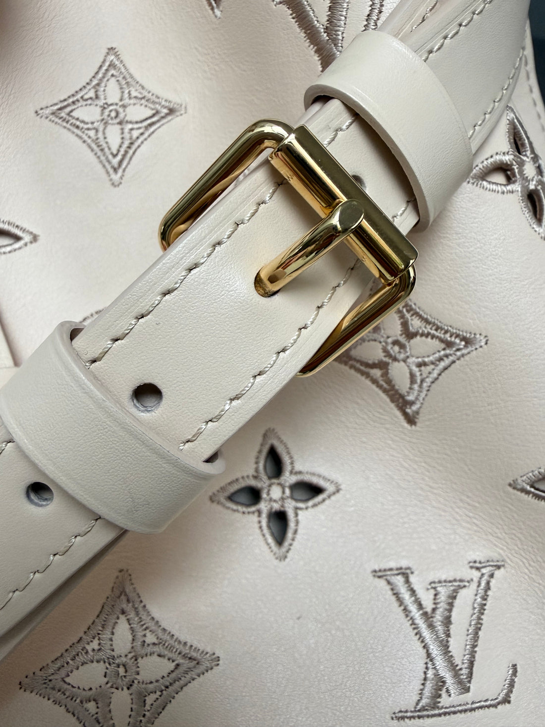 Louis Vuitton Petit Noe Broderie Anglaise in Beige