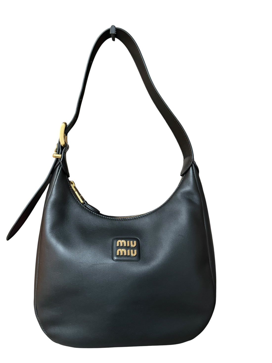 MIU MIU Hobo Bag Schultertasche mit verstellbaren Lederriemen.