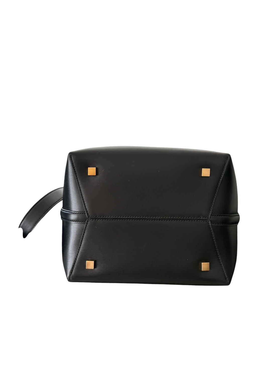 YSL LE 37 aus schwarzem, glänzenden Kalbsleder in der Farbe schwarz.