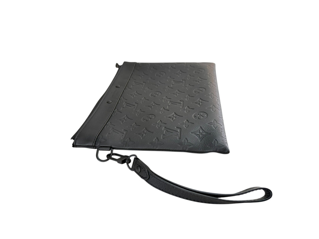 Louis Vuitton Pochette To Go in Monogram Shadow Leder.